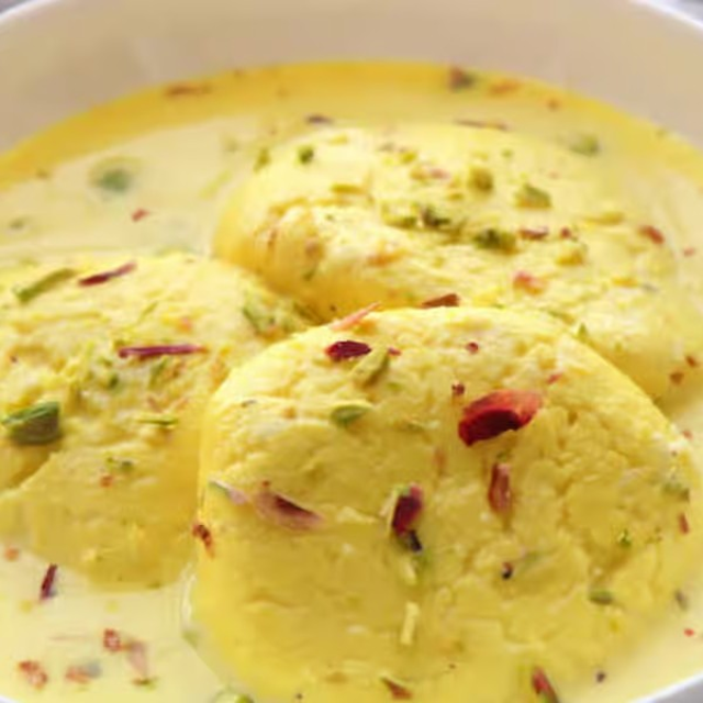 Ras Malai (4pcs).